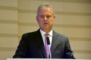 İZMİR Ticaret Odası (İZTO) Yönetim Kurulu Başkanı Mahmut Özgener, 4,5