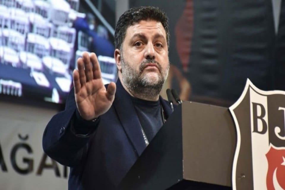 Beşiktaş Jimnastik Kul&uuml;b&uuml; (BJK) eski y&ouml;neticilerinden ve sunucu Ece Erken'in
