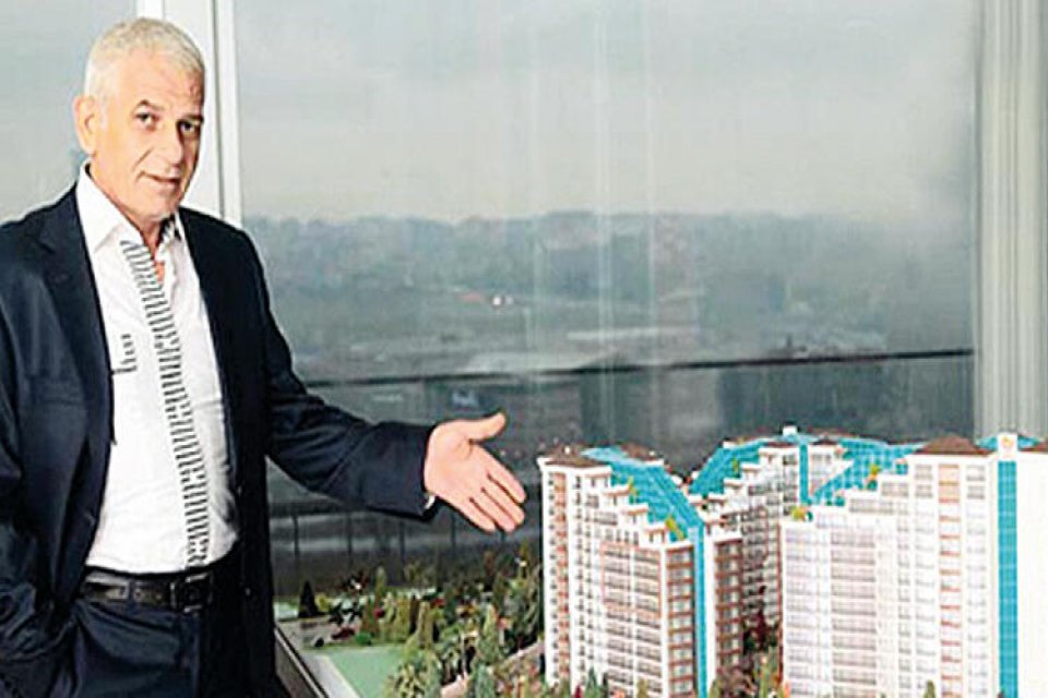 Bulut İnşaat’ın sahibi Temel Bulut, 130 kişiye maket üzerinden ev