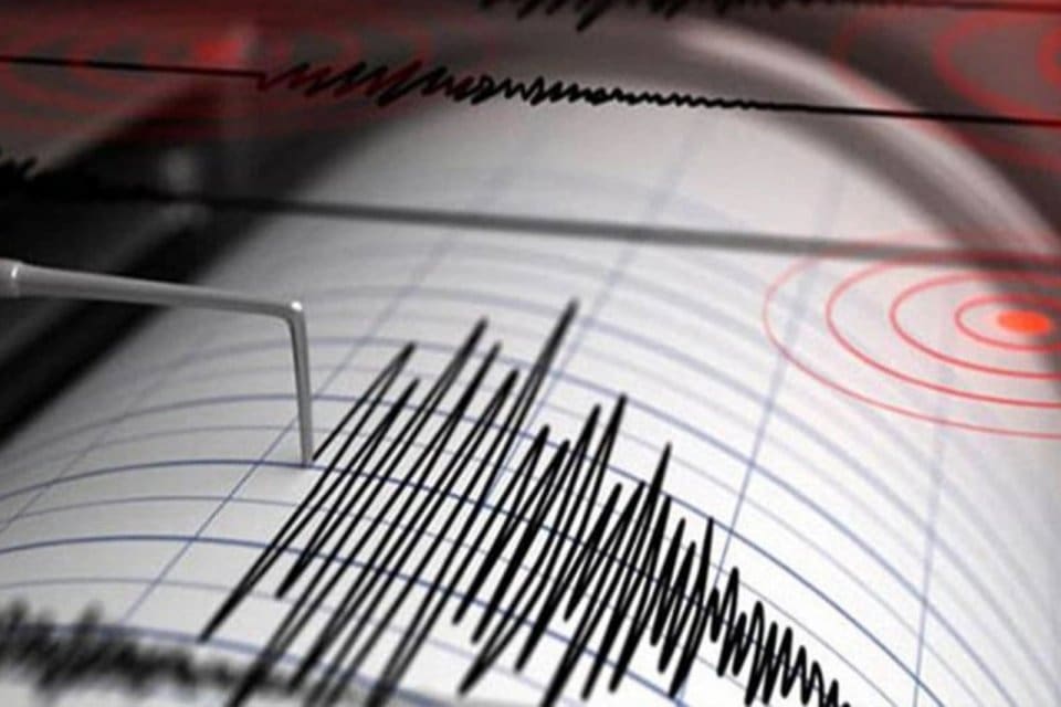 AFAD verilerine g&ouml;re Malatya Yeşilyurt'ta 5 b&uuml;y&uuml;kl&uuml;ğ&uuml;nde deprem meydana geldi.