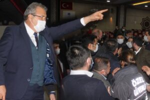 Manisa Yunusemre Belediyesi'nin şubat ayı meclis toplantısına Boğaziçi Üniversitesi tartışması