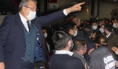 Manisa'da 'Boğaziçi' gerginliği: CHP ve İYİ Parti meclisi terk etti