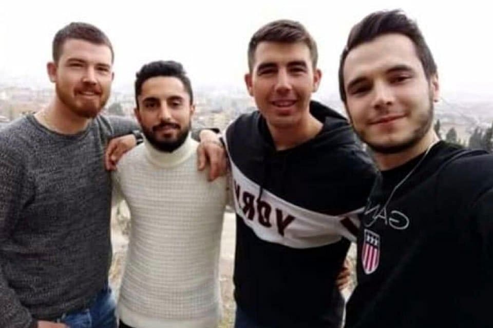 Manisa'nın Ahmetli il&ccedil;esinde yan yana cansız bedenleri bulunan 4 gencin