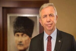 Ankara B&uuml;y&uuml;kşehir Belediye (ABB) Başkanı Mansur Yavaş, gen&ccedil;lere seslendi. Yavaş,