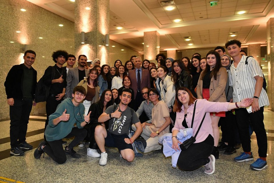 Ankara B&uuml;y&uuml;kşehir Belediye Başkanı Mansur Yavaş, Ankara Kent Konseyi Gen&ccedil;lik