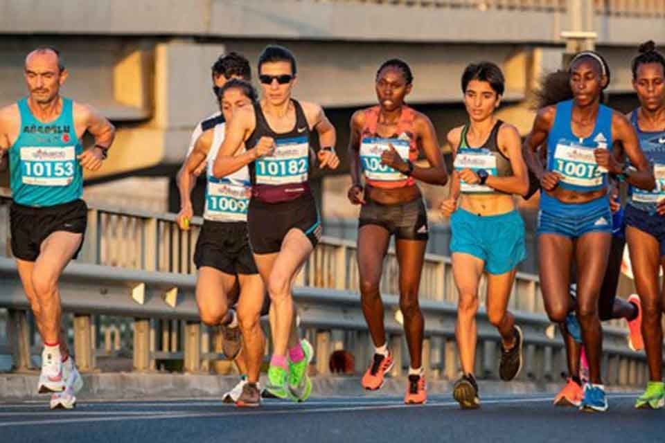 Maraton İzmir'in 17 Nisan pazar g&uuml;n&uuml; ger&ccedil;ekleştirilecek koşusu nedeniyle Konak
