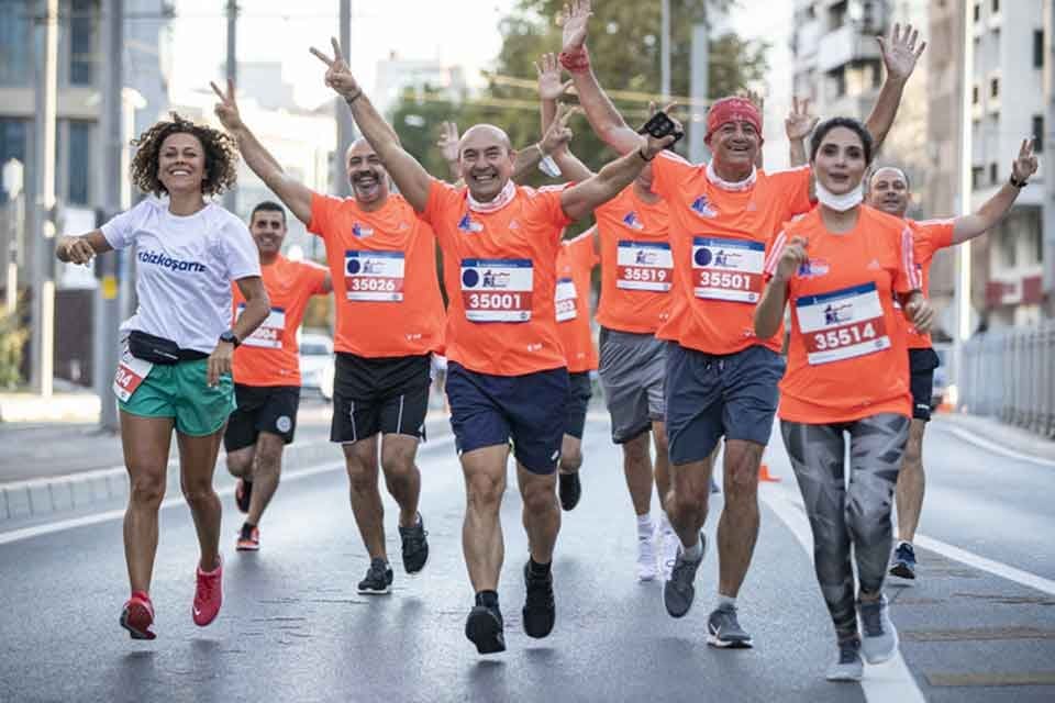 İzmir B&uuml;y&uuml;kşehir Belediye Başkanı Tun&ccedil; Soyer&rsquo;in &ldquo;spor kenti İzmir&rdquo; hedefine
