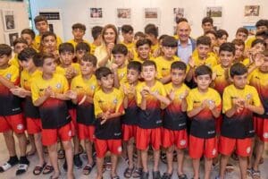 İzmir B&uuml;y&uuml;kşehir Belediye Başkanı Tun&ccedil; Soyer farklı kentleri ve k&uuml;lt&uuml;rleri
