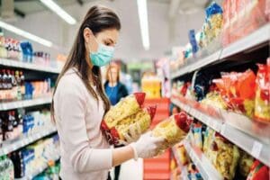 Marketlerdeki etiket oyunu ve fahiş fiyatlar bitmek bilmiyor. İki b&uuml;y&uuml;k