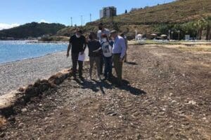 Karaburun&rsquo;un g&ouml;zde plajlarından biri olan mavi bayraklı Kuyucak sahili, Karaburun