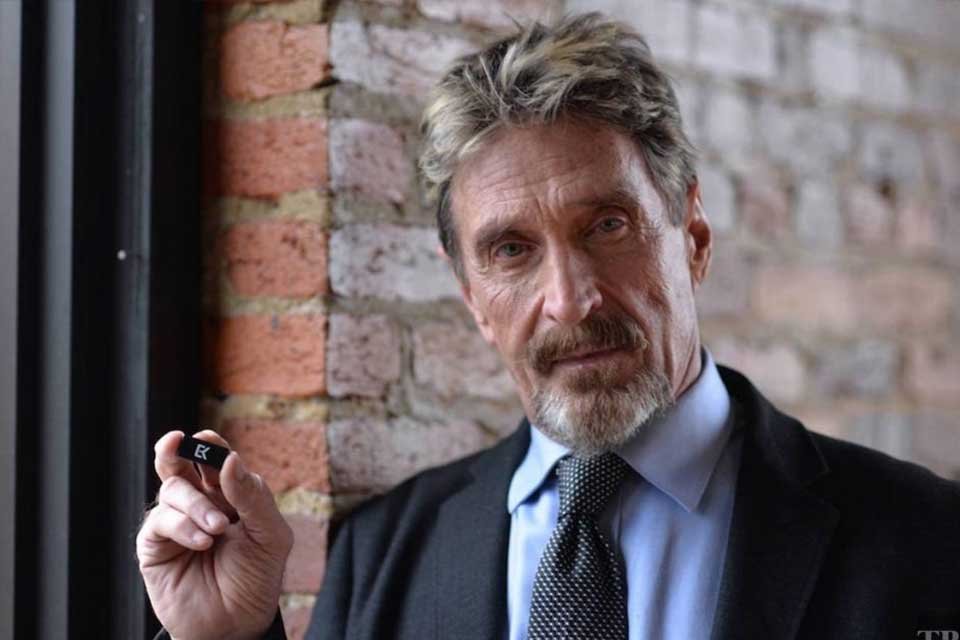 Hem yazılım hem de kripto para sekt&ouml;r&uuml;n&uuml;n &ouml;nemli isimlerinden John