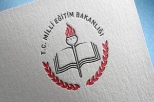 Milli Eğitim Bakanlığı (MEB), "Bir lisemizde &ouml;ğrencilerin sınıfta Kur'an-ı Kerim'e