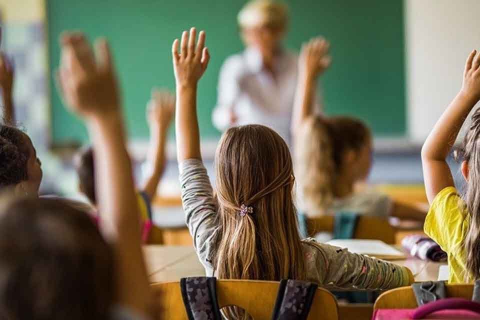 &Ouml;zel okullar velilere gelecek yıl i&ccedil;in eğitim &uuml;cretlerini duyurmaya başladı.