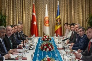 TBMM Başkanı Mustafa Şentop, Rusya-Ukrayna savaşına ilişkin, "1 yıldır s&uuml;ren