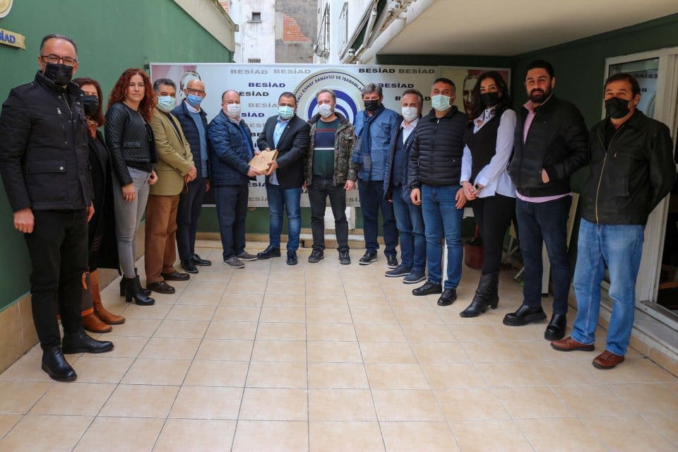 Karşıyaka Belediye Meclisi Esnaf Komisyonu &Uuml;yeleri, il&ccedil;ede faaliyet g&ouml;steren esnaf