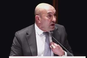 İzmir B&uuml;y&uuml;kşehir Belediye Meclisi&rsquo;nin Aralık ayı 2. Oturumunda AK Parti