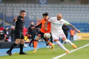 D&uuml;nya Kupası arasında &ccedil;ok farklı d&ouml;nen Medipol Başakşehir &Uuml;mraniyespor'un ardından