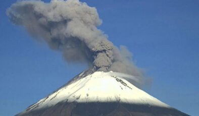 Meksika’da bulunan yanardağ patladı!