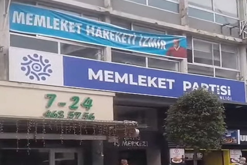 Partisinin il binası a&ccedil;ılışı i&ccedil;in bug&uuml;n İzmir'e gelecek olan Memleket