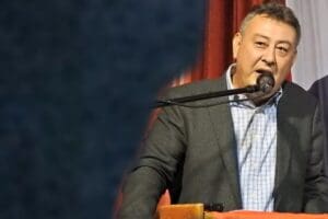 Uzun s&uuml;re CHP'de siyaset yaptıktan sonra partisinden istifa ederek Muharrem