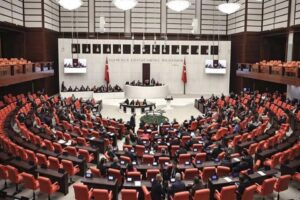 TBMM, bu hafta memur ve emekliler i&ccedil;in mesai yapacak. Memur