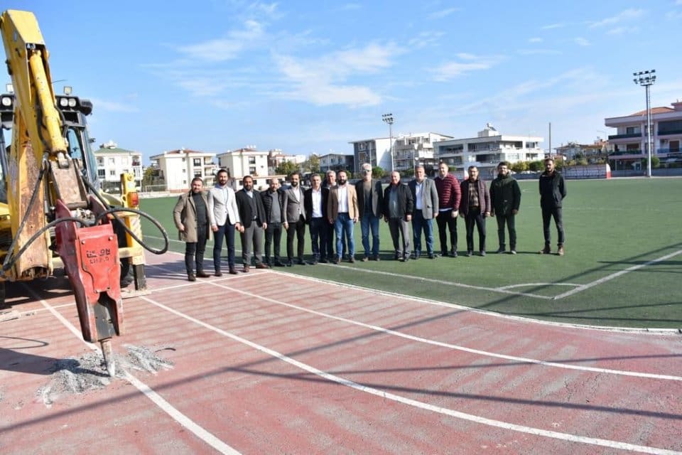 AK Parti Menderes İl&ccedil;e Başkanı S&uuml;leyman Artcı; daha &ouml;nce m&uuml;jdesini