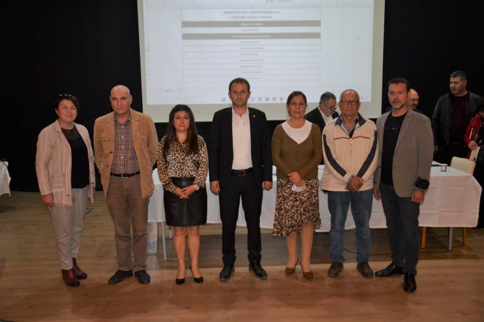 Menderes Kent Konseyi&rsquo;nde ger&ccedil;ekleşen genel kurul sonrası konsey başkanlığına S&uuml;leyman
