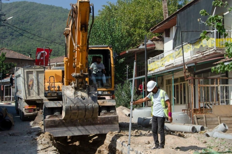İzmir B&uuml;y&uuml;kşehir Belediyesi İZSU Genel M&uuml;d&uuml;rl&uuml;ğ&uuml; şiddetli yağışların yol a&ccedil;tığı