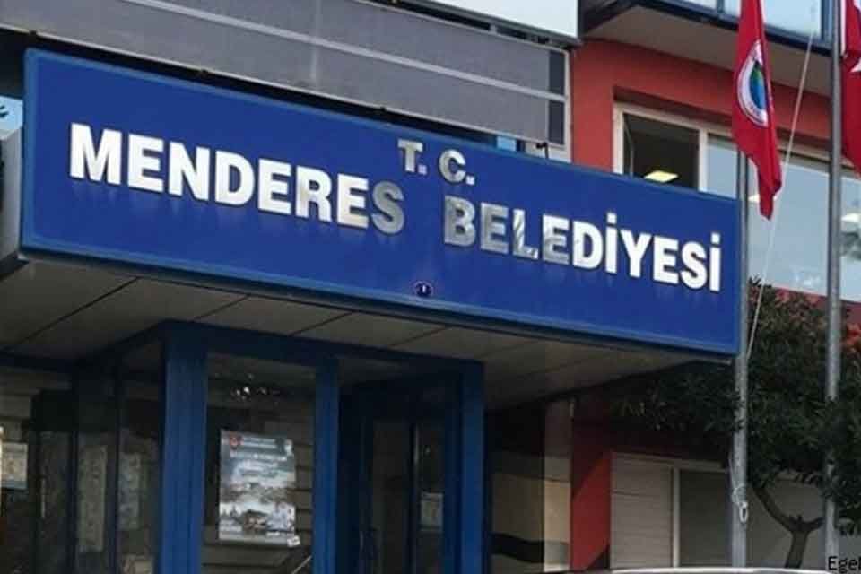 İzmir'de Menderes Belediye Başkanı Mustafa Kayalar'ın İçişleri Bakanlığı'nca görevden el