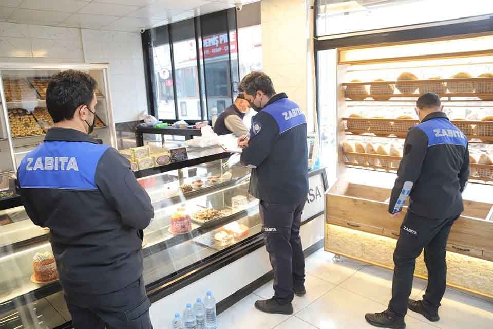 Menderes Belediyesi, yaklaşan Ramazan ayı &ouml;ncesi il&ccedil;edeki fırınlarda hijyen ve