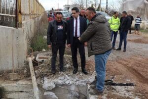 İzmir Menderes Belediyesi &ccedil;ift&ccedil;inin sel ve taşkınlardan etkilenmemesi i&ccedil;in &ccedil;alışmalarına