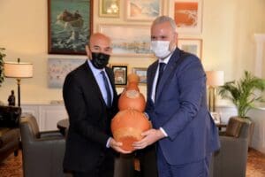 Menemen Belediye Başkanı Aydın Pehlivan, İzmir B&uuml;y&uuml;kşehir Belediye Başkanı Tun&ccedil;