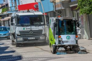 Tam kapanma sürecinde çalışmalarına aralıksız devam eden Menemen Belediyesi, emekçileriyle