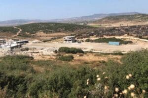 İzmir B&ouml;lge&nbsp;Mahkemesi, Menemen Belediyesi tarafından satışa &ccedil;ıkarılan ancak CHP'li meclis