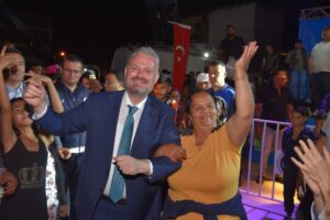 ​Baharın, bereketin, bolluğun ve barışın müjdecisi olan Hıdırellez, Menemen’de coşkuyla
