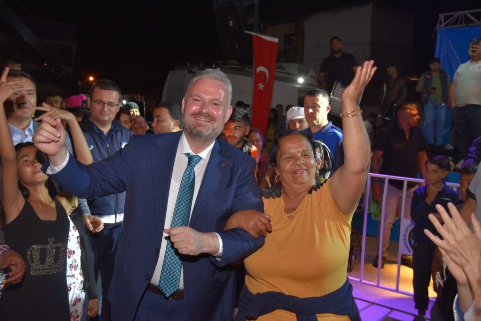 ​Baharın, bereketin, bolluğun ve barışın müjdecisi olan Hıdırellez, Menemen’de coşkuyla