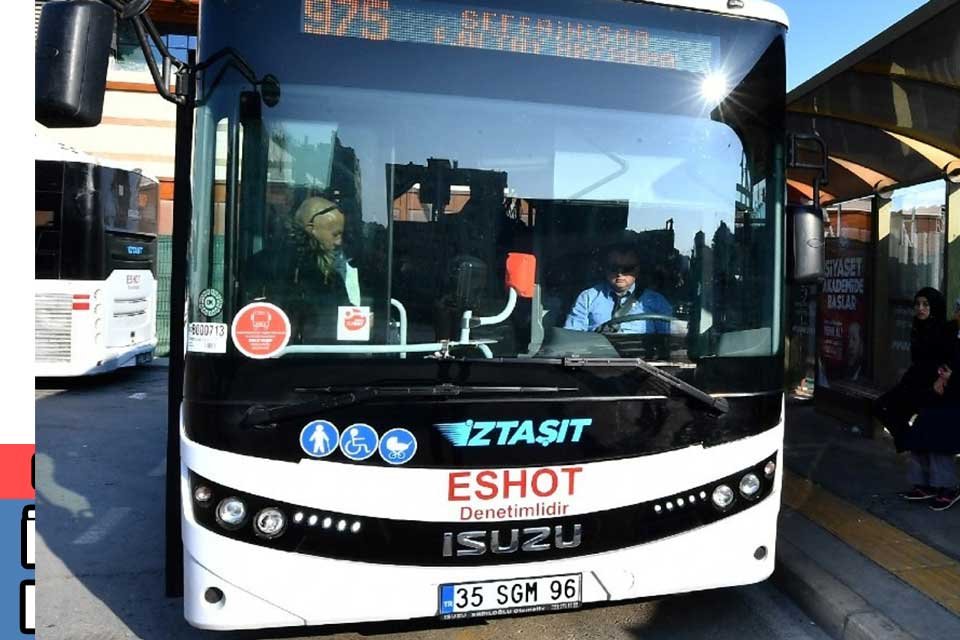 İzmir B&uuml;y&uuml;kşehir Belediye Başkanı Tun&ccedil; Soyer, aralarında yıllardır rekabet bulunan