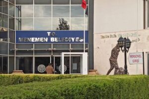 İzmir Valiliği, Menemen Belediyesi'ndeki başkanvekilliği yapılan kura çekiminin yeniden tekrarlanmasına