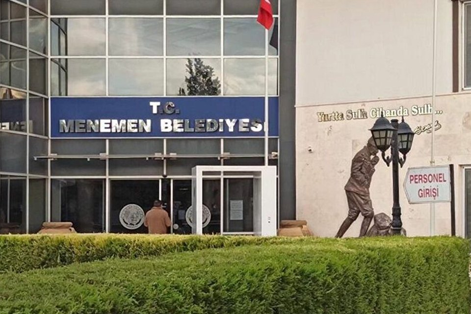 Menemen' de AK Parti 'nin başvurusu sonunda mahkemenin verdiği yürütmeyi