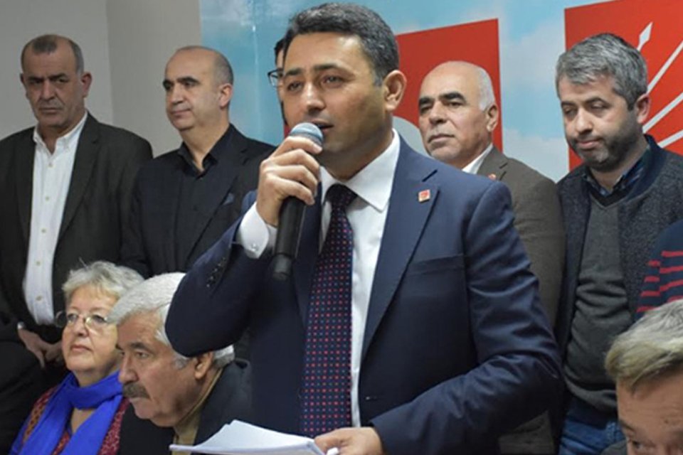 Menemen İl&ccedil;e Başkanı olarak atanan &Ouml;mer G&uuml;ney'in karar sonrası ilk