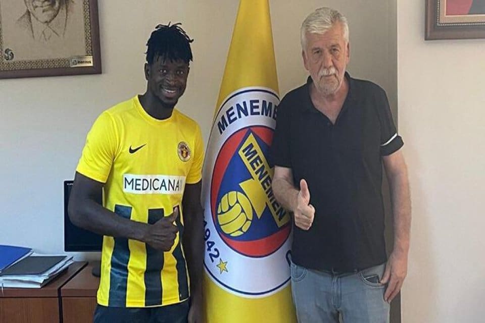 &nbsp;TFF 1'inci Lig takımlarından Menemenspor, Portekizli sol kanat Toni Correia