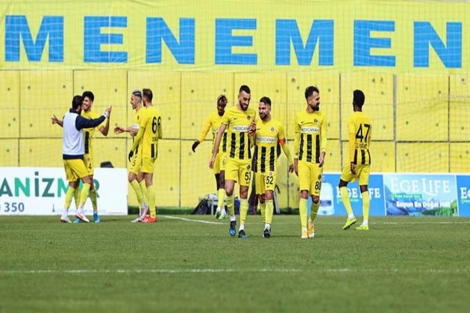 TFF 1'inci Lig yeni sezon hazırlıklarını s&uuml;rd&uuml;ren Menemenspor, golc&uuml; arayışlarını