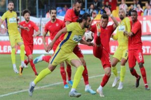TFF 1'inci Lig'de düşme hattının 3 puan üzerinde yer alan