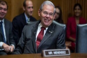 ABD Senatosu Dış İlişkiler Komisyonu Başkanı Bob Menendez, T&uuml;rkiye&rsquo;ye F-16