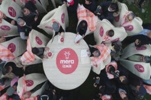 İzmir B&uuml;y&uuml;kşehir Belediyesi'nin &ldquo;Mera İzmir&rdquo; projesine dahil olan &uuml;reticiler 111