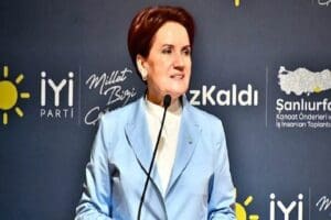 İYİ Parti Grup Başkanvekili M&uuml;savat Dervişoğlu, İYİ Parti lideri Meral