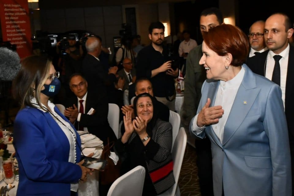 İYİ Parti Genel Başkanı Meral Akşener, DEVA Partisi Genel Başkanı