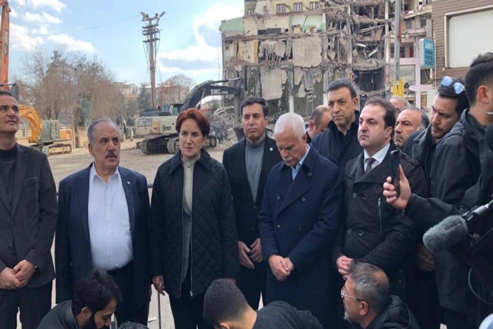 İYİ Parti Genel Başkanı Meral Akşener, depremin vurduğu Diyarbakır&rsquo;da konuştu.