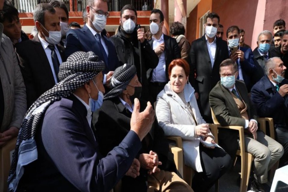 İYİ Parti Genel Başkanı Meral Akşener, Hakkari&ndash; Merkez İl&ccedil;esi esnafını