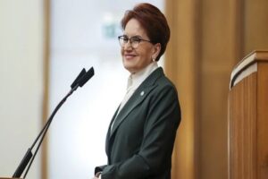 İYİ Parti Genel Başkanı Meral Akşener hastaneye kaldırıldı. Kalp ritim